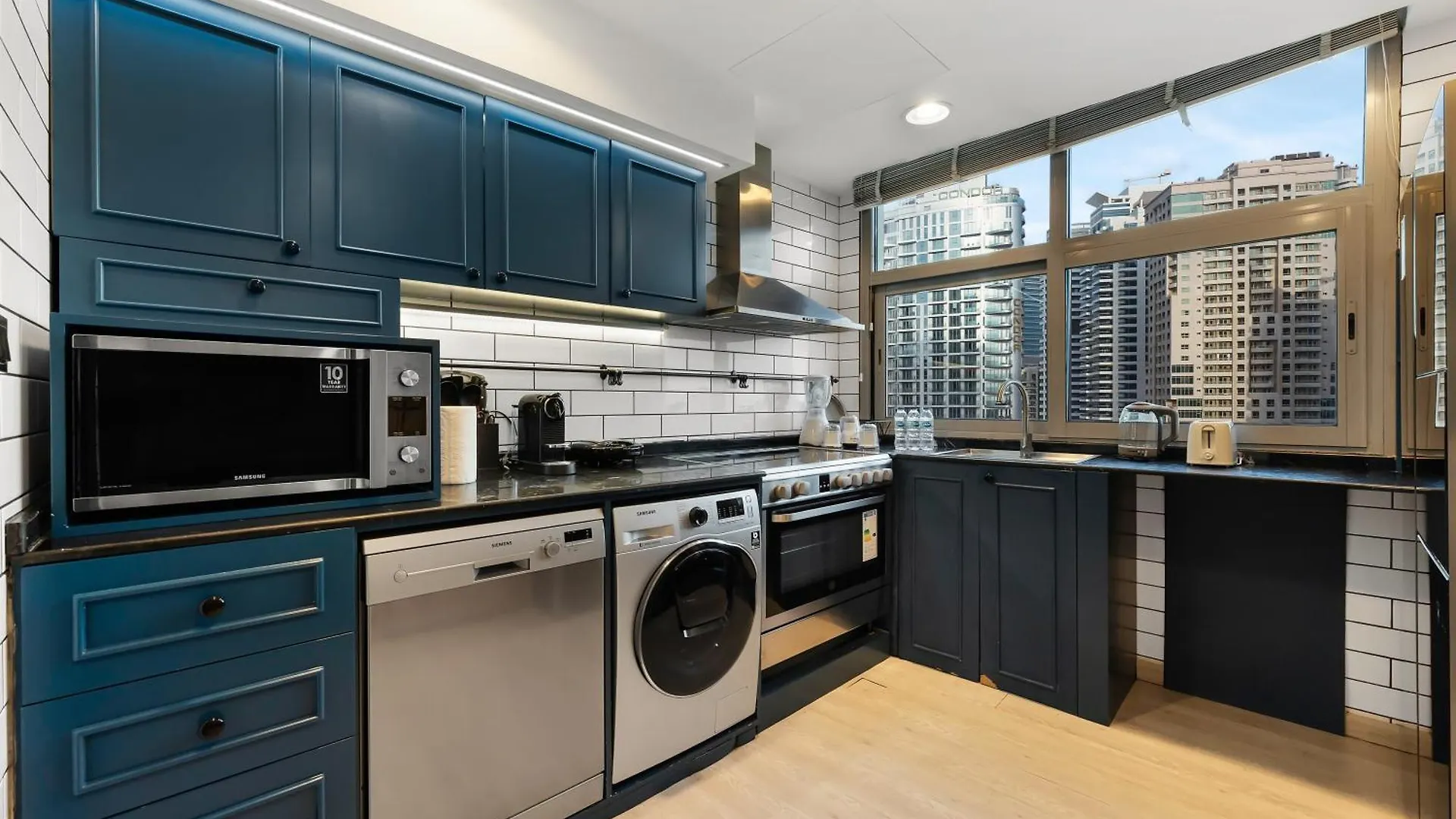 Luxurious 2Br Apt With Marina View & Private Jacuzzi Dubai United Arab Emirates