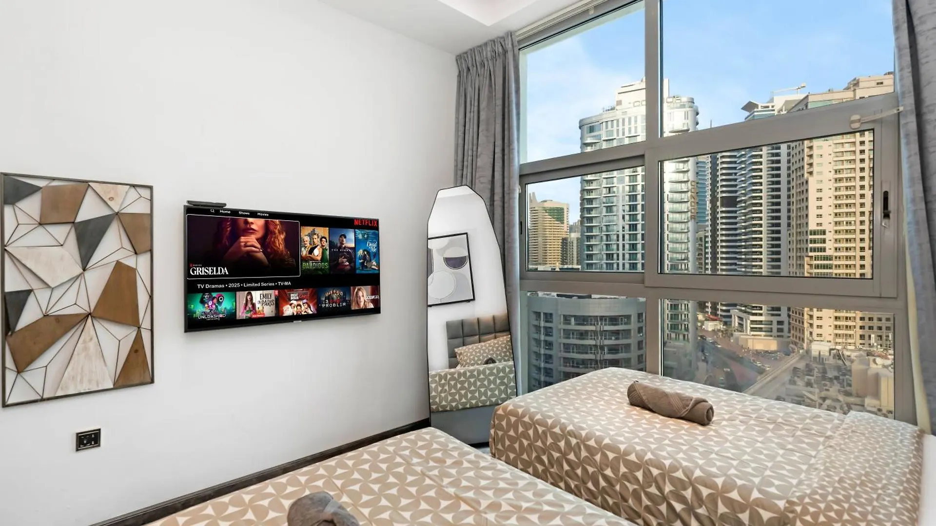 Luxurious 2Br Apt With Marina View & Private Jacuzzi Dubai United Arab Emirates