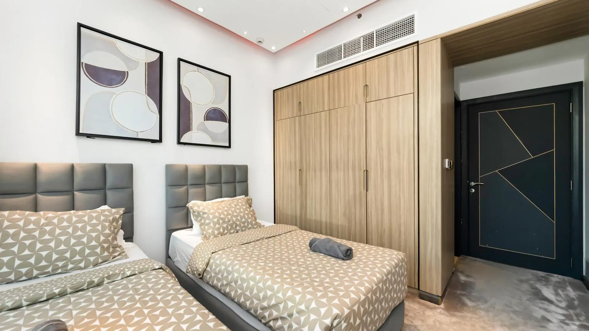 Apartment Luxurious 2Br Apt With Marina View & Private Jacuzzi Dubai