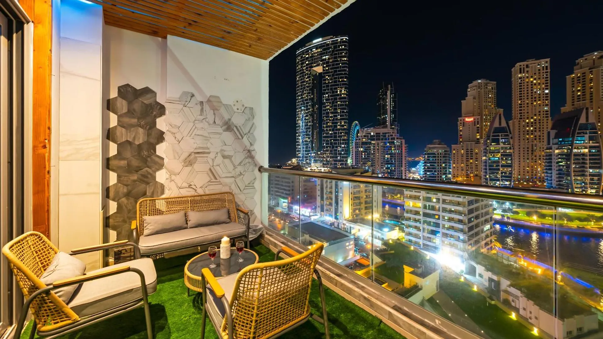 Luxurious 2Br Apt With Marina View & Private Jacuzzi Dubai 0*,  United Arab Emirates