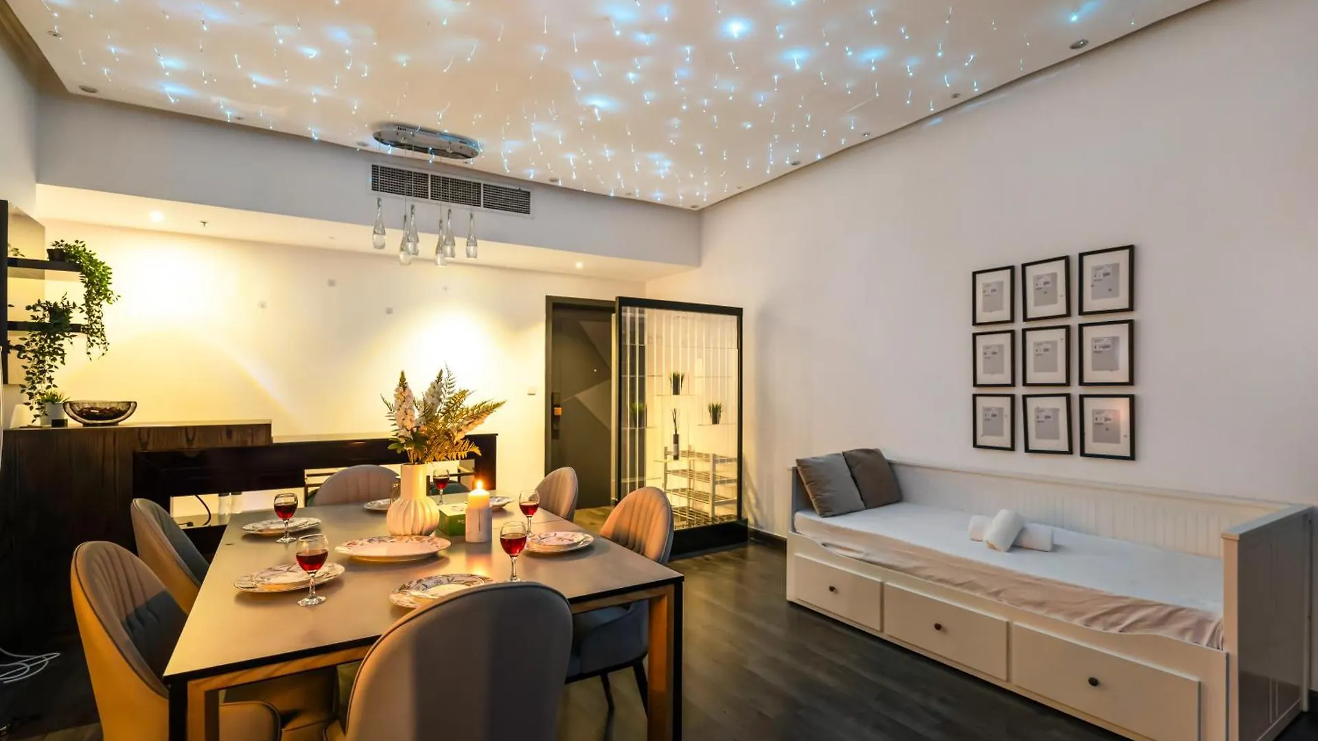 Luxurious 2Br Apt With Marina View & Private Jacuzzi Dubai United Arab Emirates